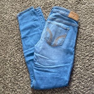 Hollister Skinny Jeans • Size 7R